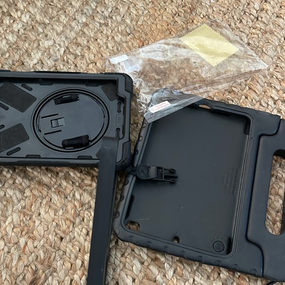 USB CHARGERS IPHONE CHARGER CALCULATOR IPAD CASE LAPTOP STAND IPAD PENCIL BUNDLE - Picture 8 of 12